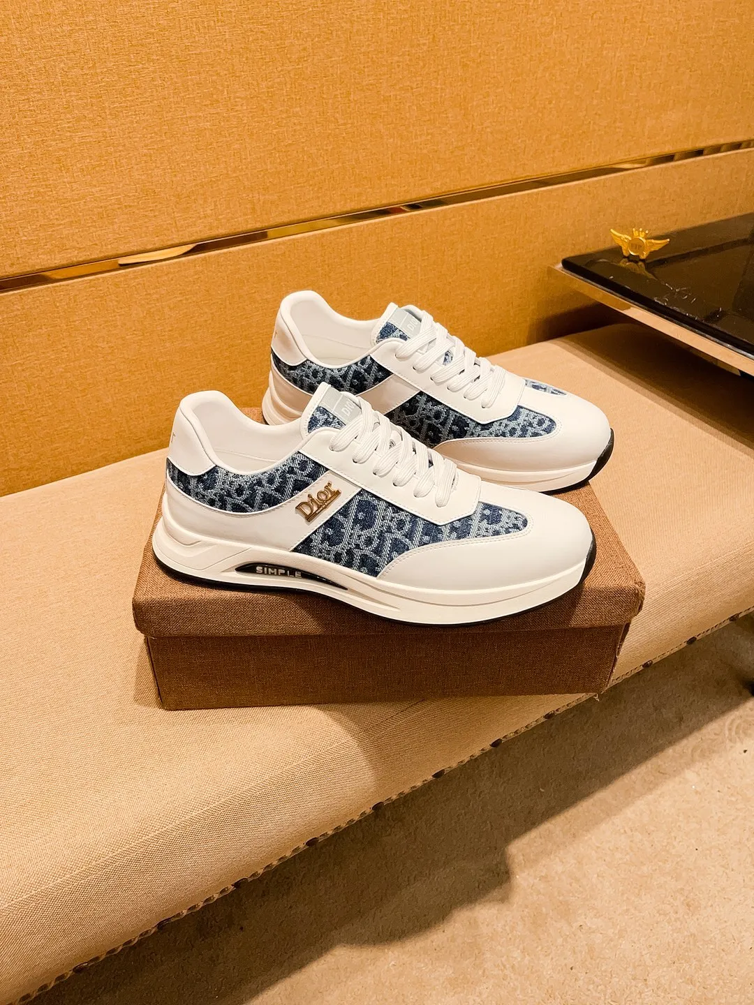 Men's shoes 💰 420💰🔥【Dior】🔥High-end brand of men's shoes official website 1:1 latest masterpiece: the upper is made of Italian imported first-layer cowhide with technical cloth fabric, the original comfortable and breathable lining ➕the original non-slip and wear-resistant outsole🔥, making walking more convenient and comfortable! An exclusive new model, a stunning work, a beautiful 1:1 replica [color] compared to the official quality! Create a fashionable personality to set off your uniqueness! A must-have for trendy men! Classic🔥Size: 38-44 Color: 🔥 2⃣️colors available🔥